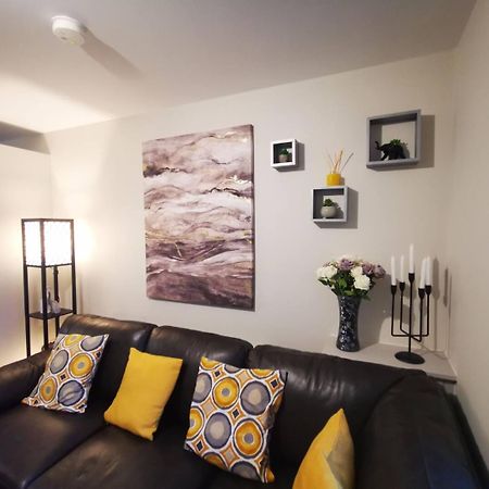 Belfast Central 2 Bedroom Luxurious Modern Stay Екстер'єр фото