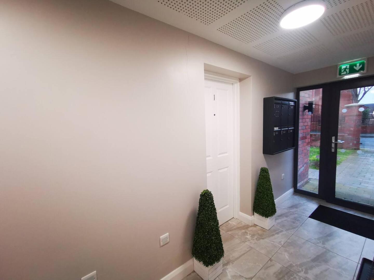 Belfast Central 2 Bedroom Luxurious Modern Stay Екстер'єр фото