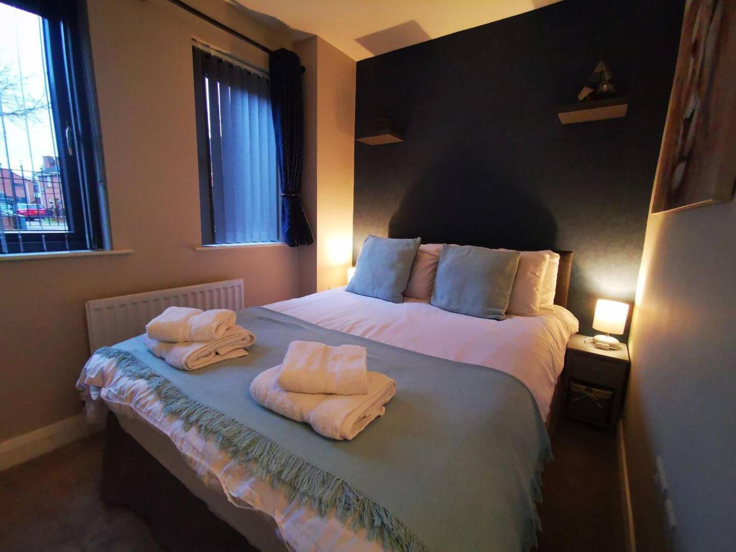Belfast Central 2 Bedroom Luxurious Modern Stay Екстер'єр фото