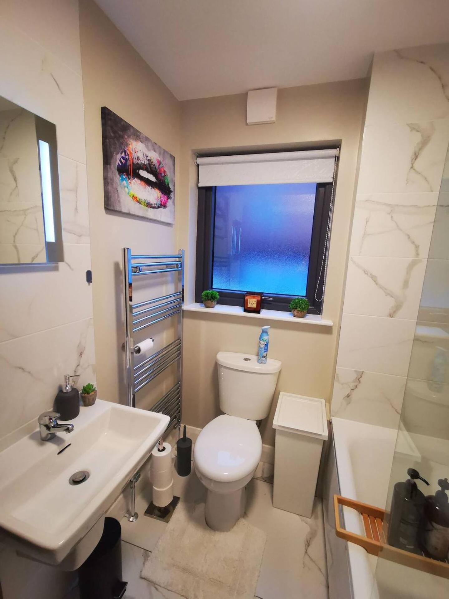 Belfast Central 2 Bedroom Luxurious Modern Stay Екстер'єр фото
