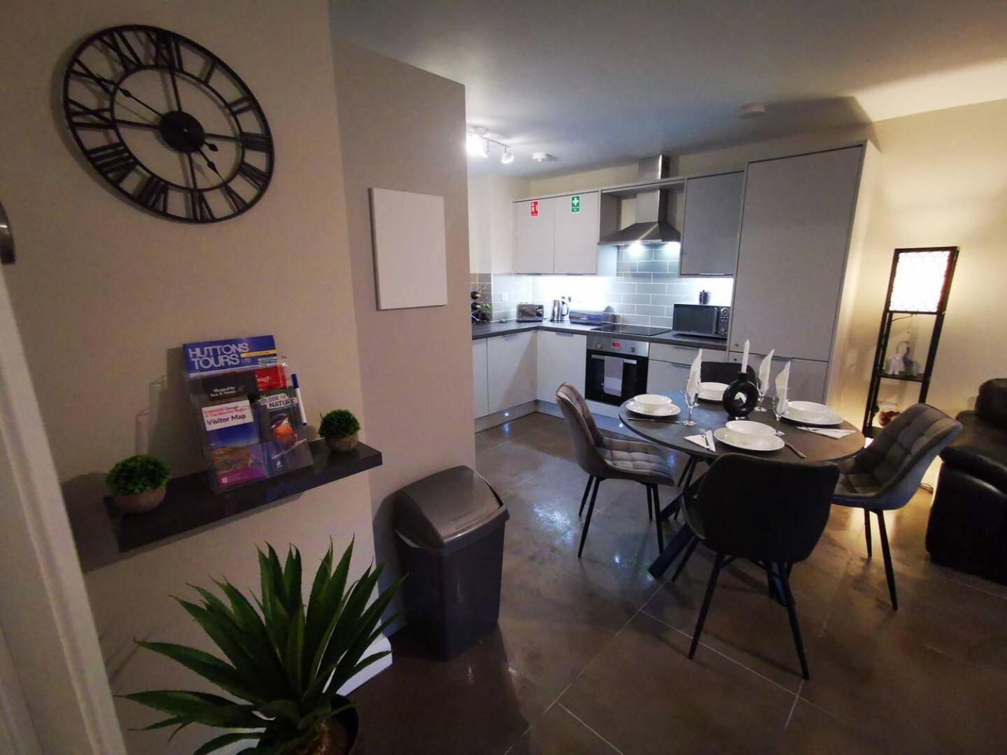 Belfast Central 2 Bedroom Luxurious Modern Stay Екстер'єр фото