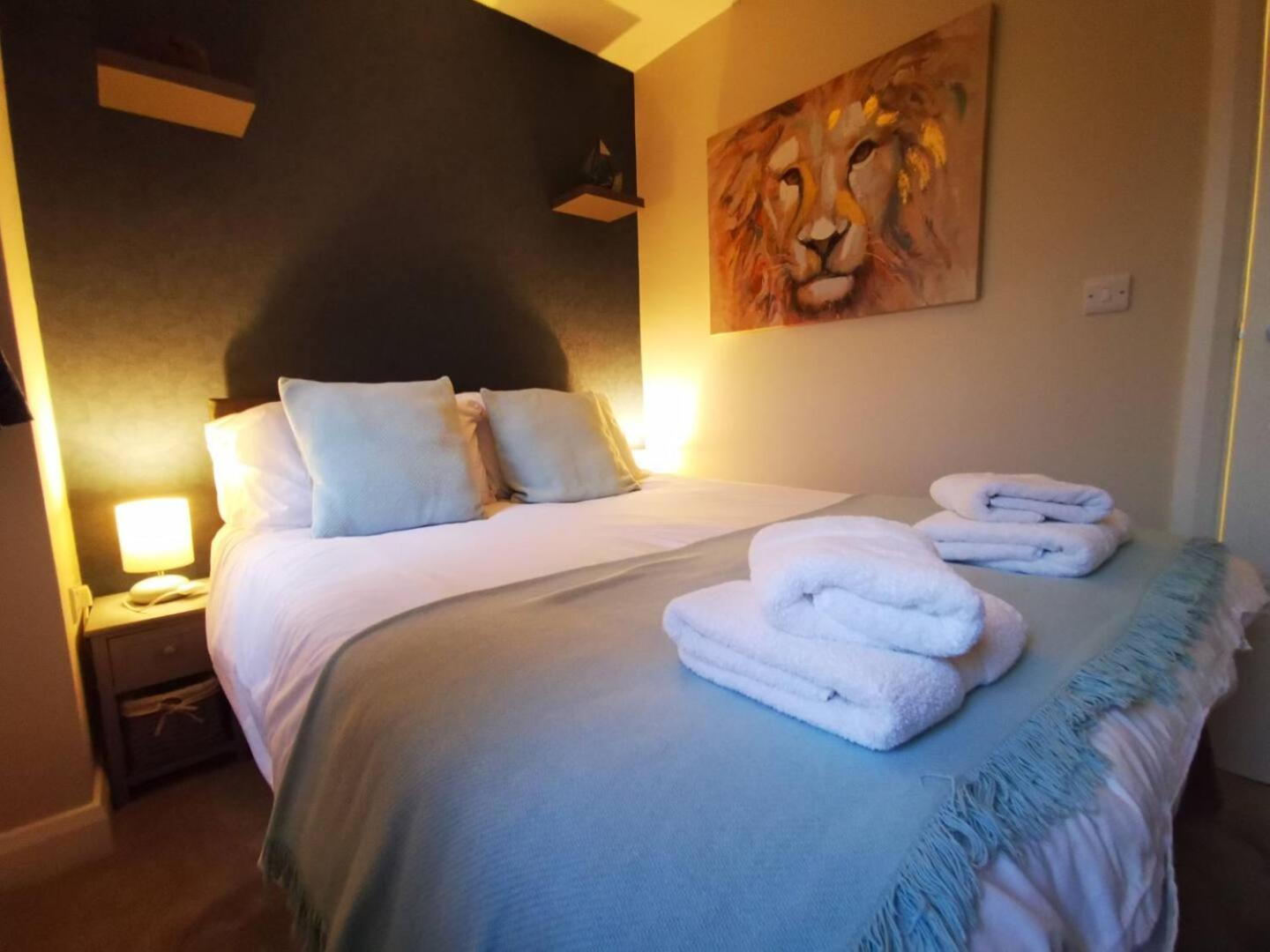 Belfast Central 2 Bedroom Luxurious Modern Stay Екстер'єр фото