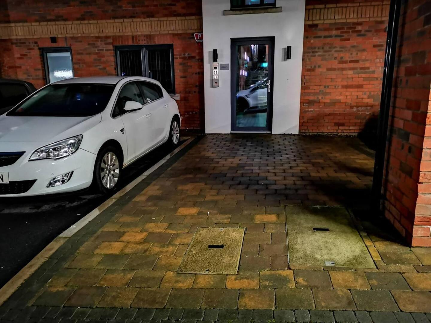 Belfast Central 2 Bedroom Luxurious Modern Stay Екстер'єр фото